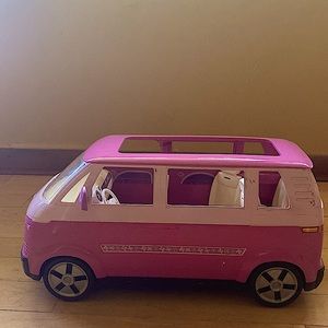 Barbie Van (Pink) Missing a wheel though